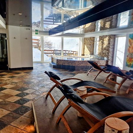 Amber Ski-In/Out Hotel & Spa サース フェー エクステリア 写真