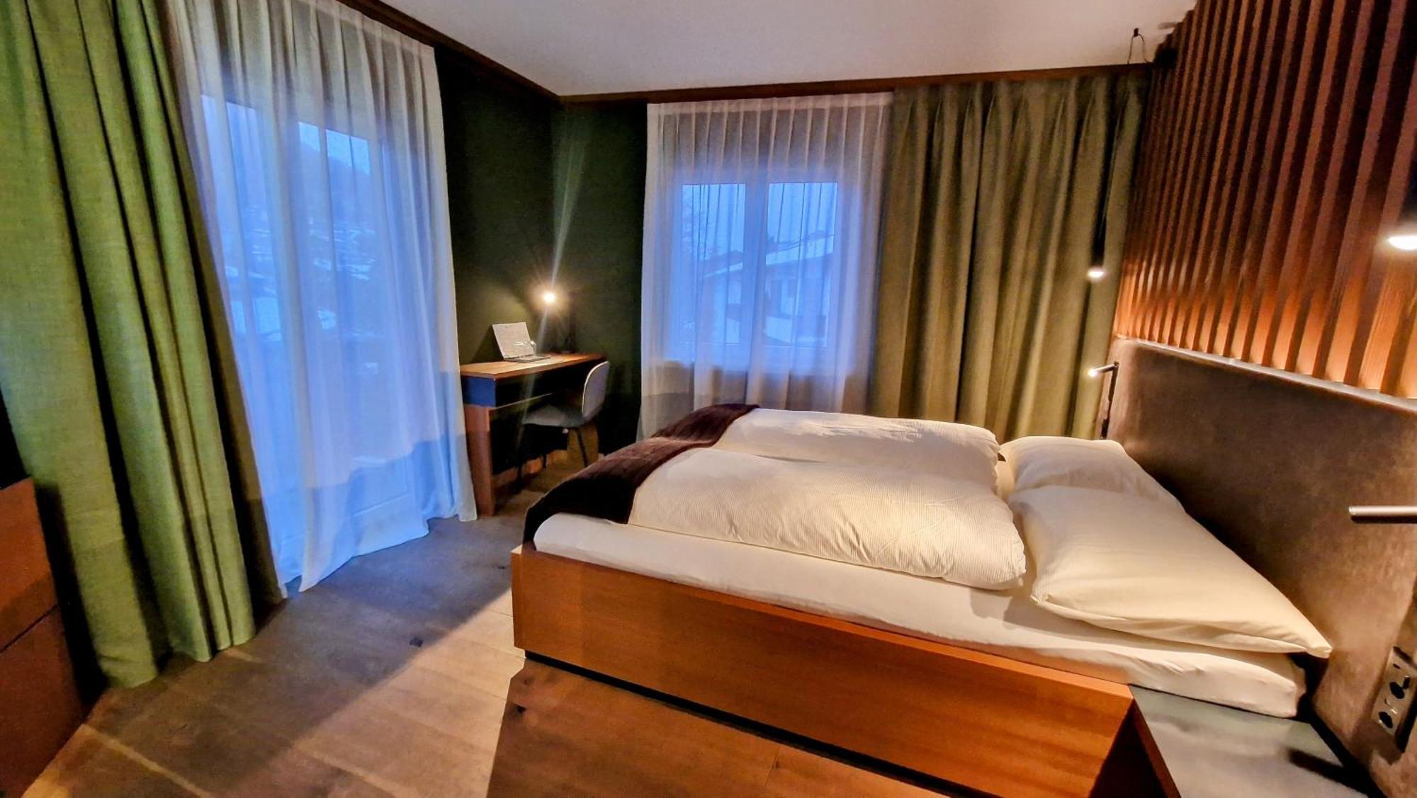 Amber Ski-In/Out Hotel & Spa サース フェー エクステリア 写真