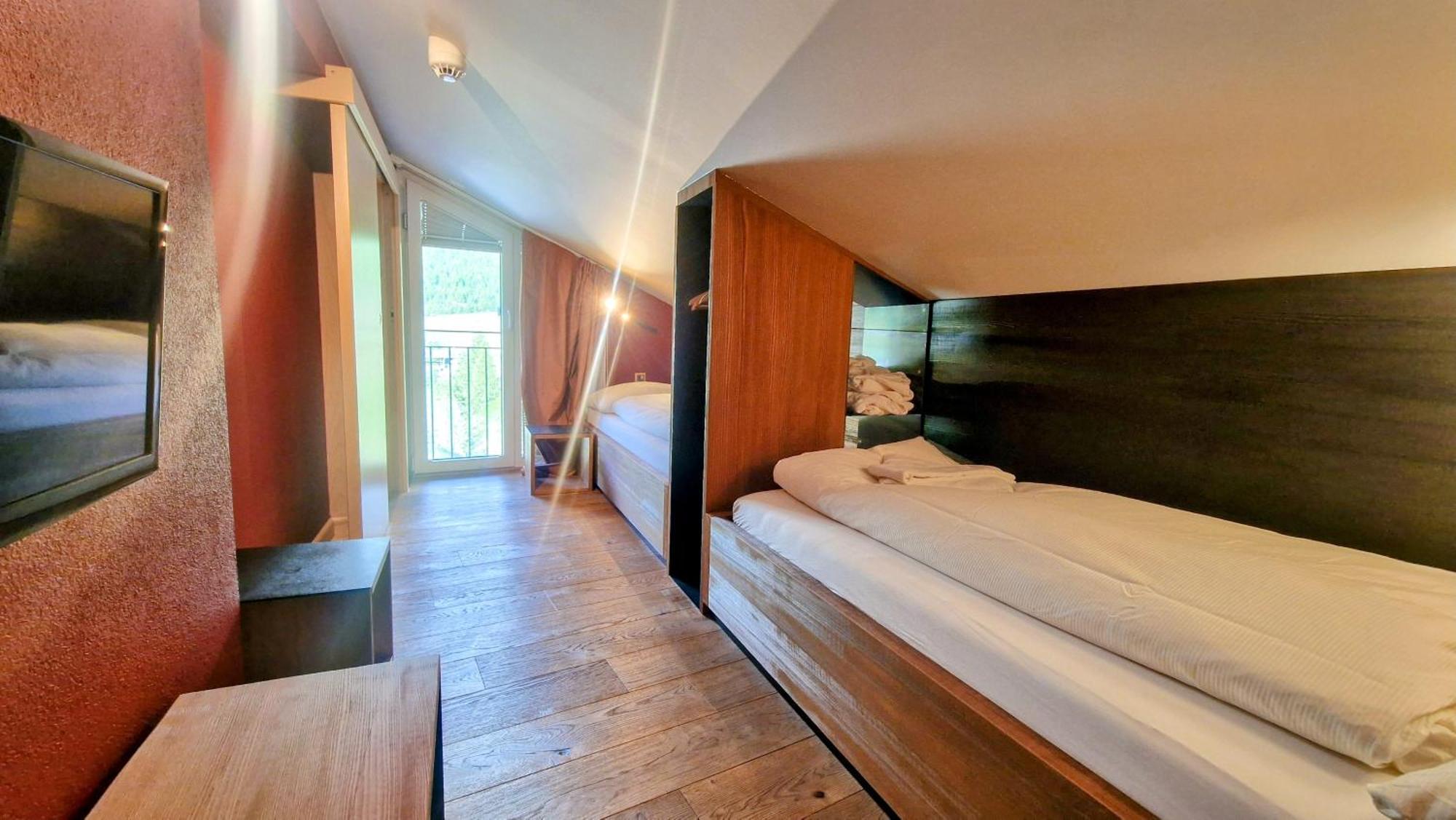 Amber Ski-In/Out Hotel & Spa サース フェー エクステリア 写真