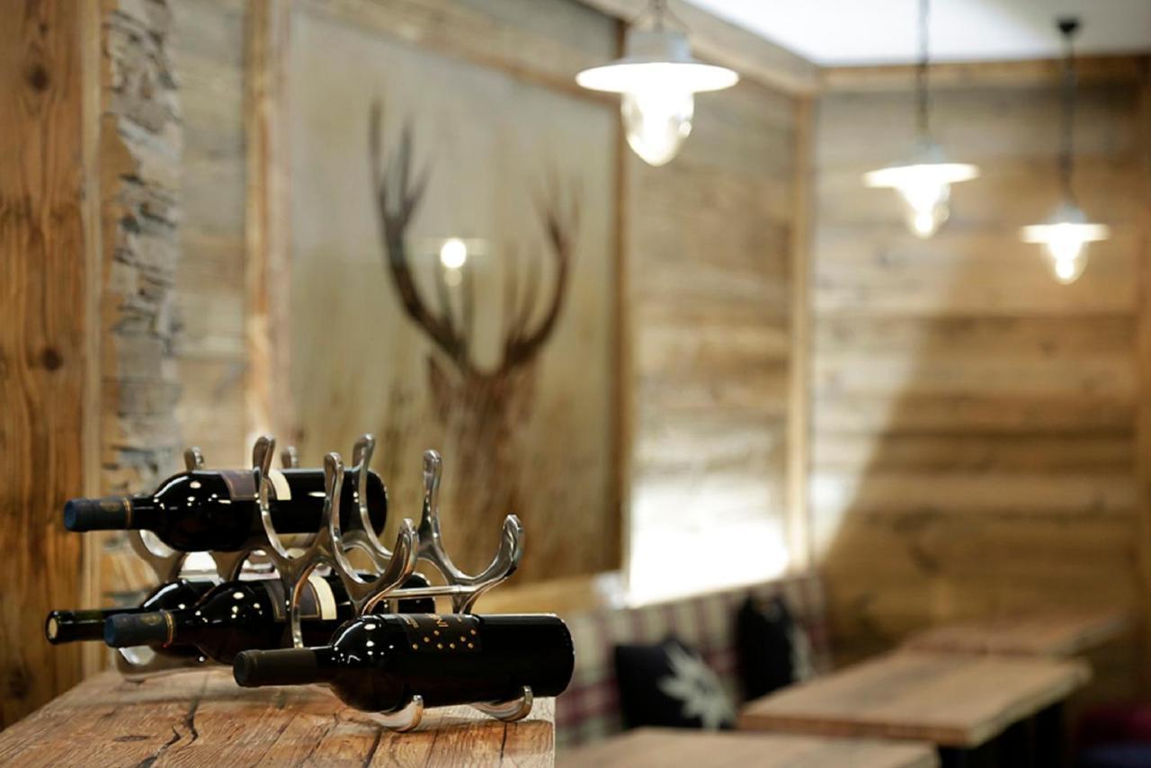 Amber Ski-In/Out Hotel & Spa サース フェー エクステリア 写真
