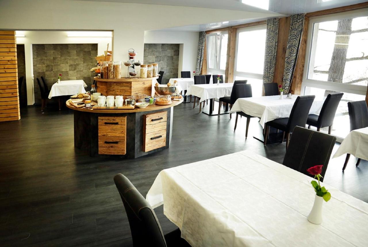 Amber Ski-In/Out Hotel & Spa サース フェー エクステリア 写真