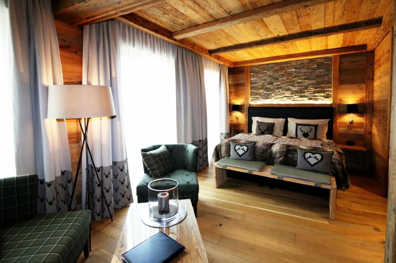 Amber Ski-In/Out Hotel & Spa サース フェー エクステリア 写真