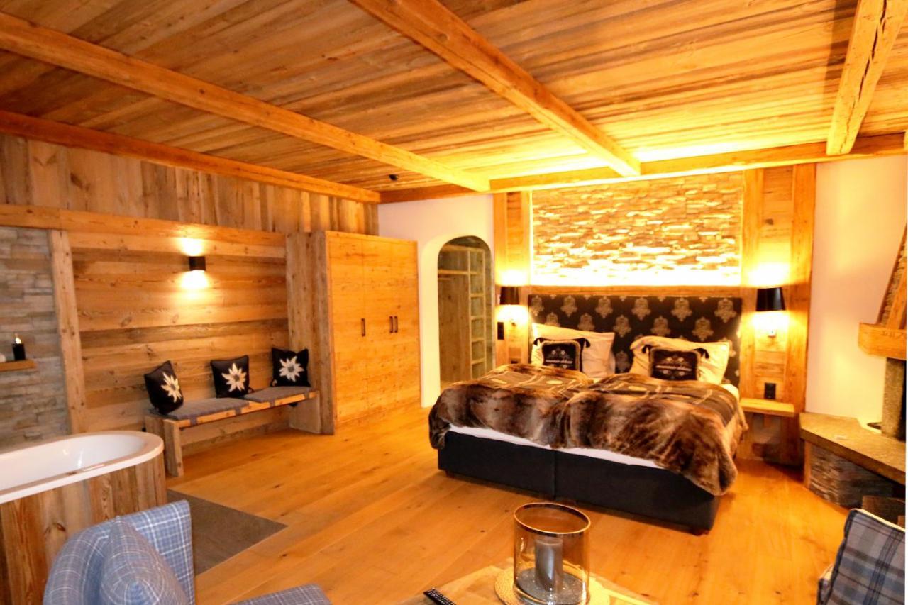 Amber Ski-In/Out Hotel & Spa サース フェー エクステリア 写真